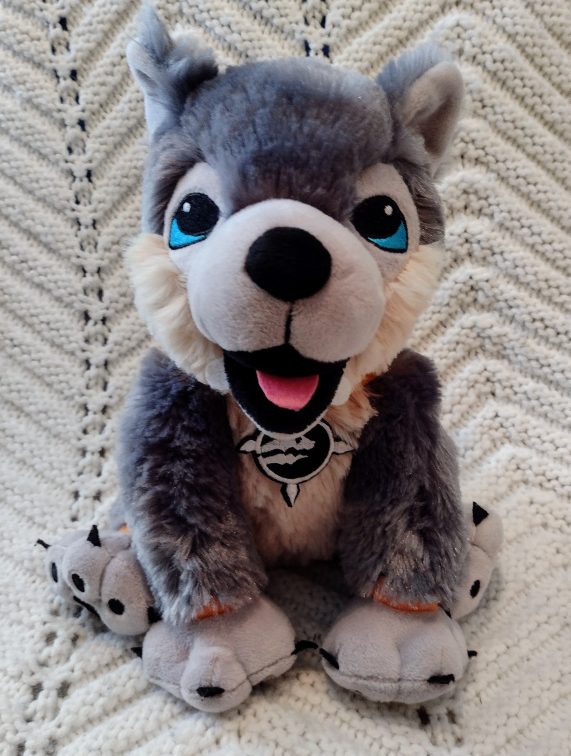 World Of Warcraft  Frostwolf Plush Blizzard WOW Exclusive