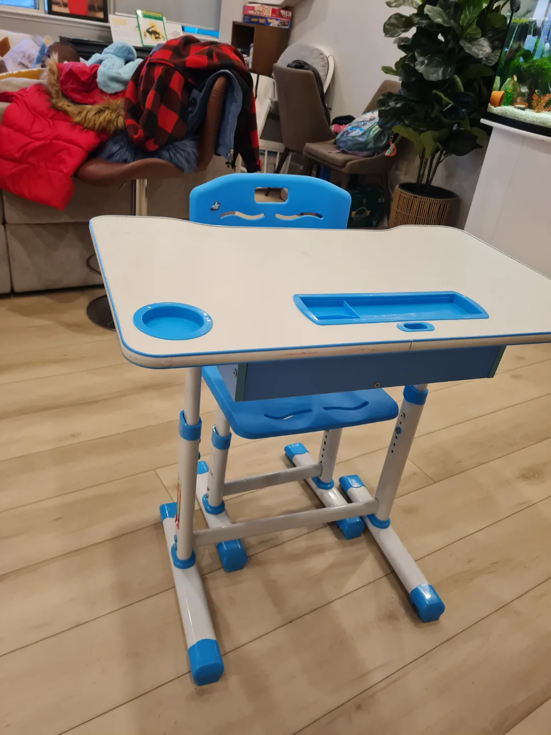 #freecycle Adjustable Study Desk and Chair Set - image indicator(5)