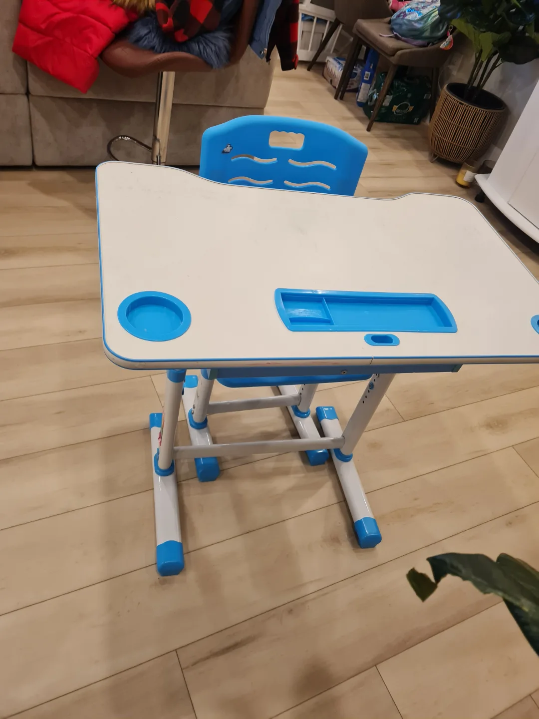 #freecycle Adjustable Study Desk and Chair Set - image indicator(6)