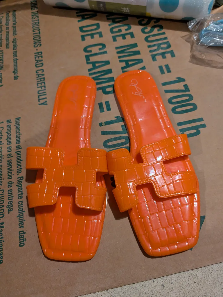 Women's QGF Croc-Embossed Slides - Multiple Colours image indicator(2)