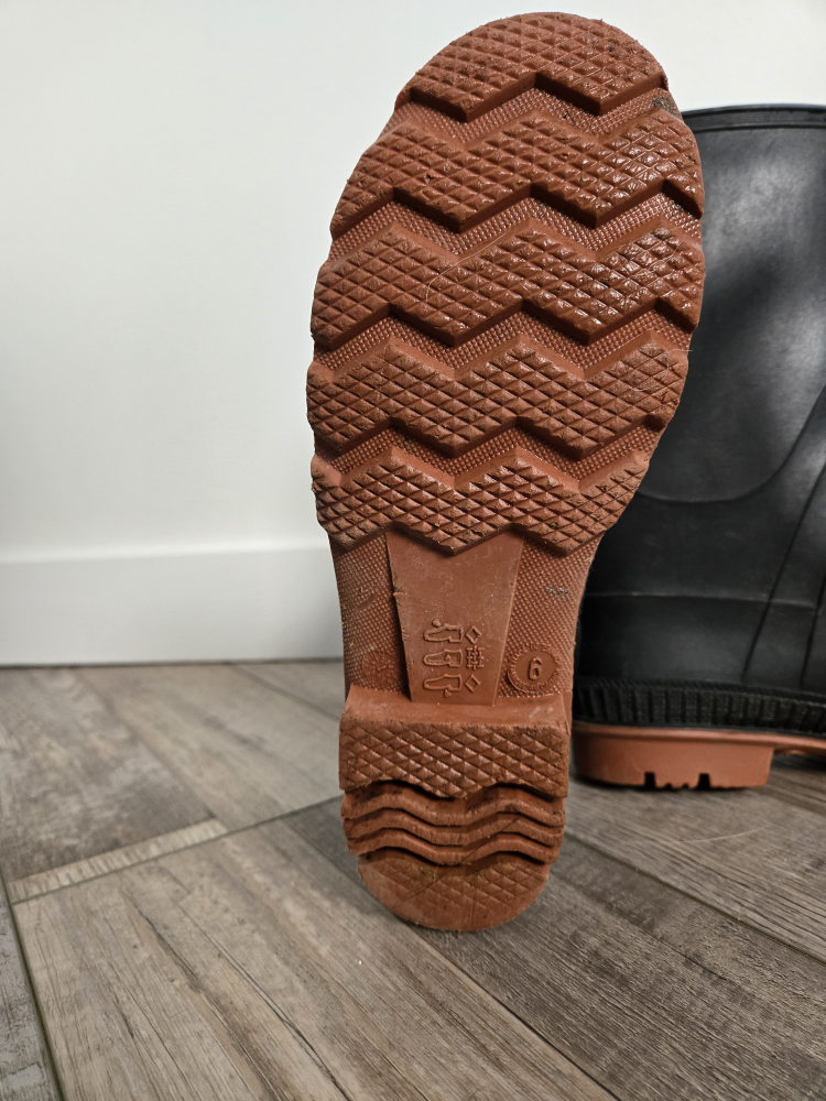Black Rubber Rain Boots Size 6 - photo 2