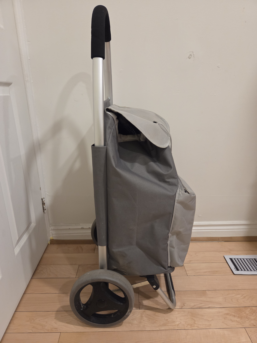 Grey Shopping Cart with Insulated Compartment - photo 2