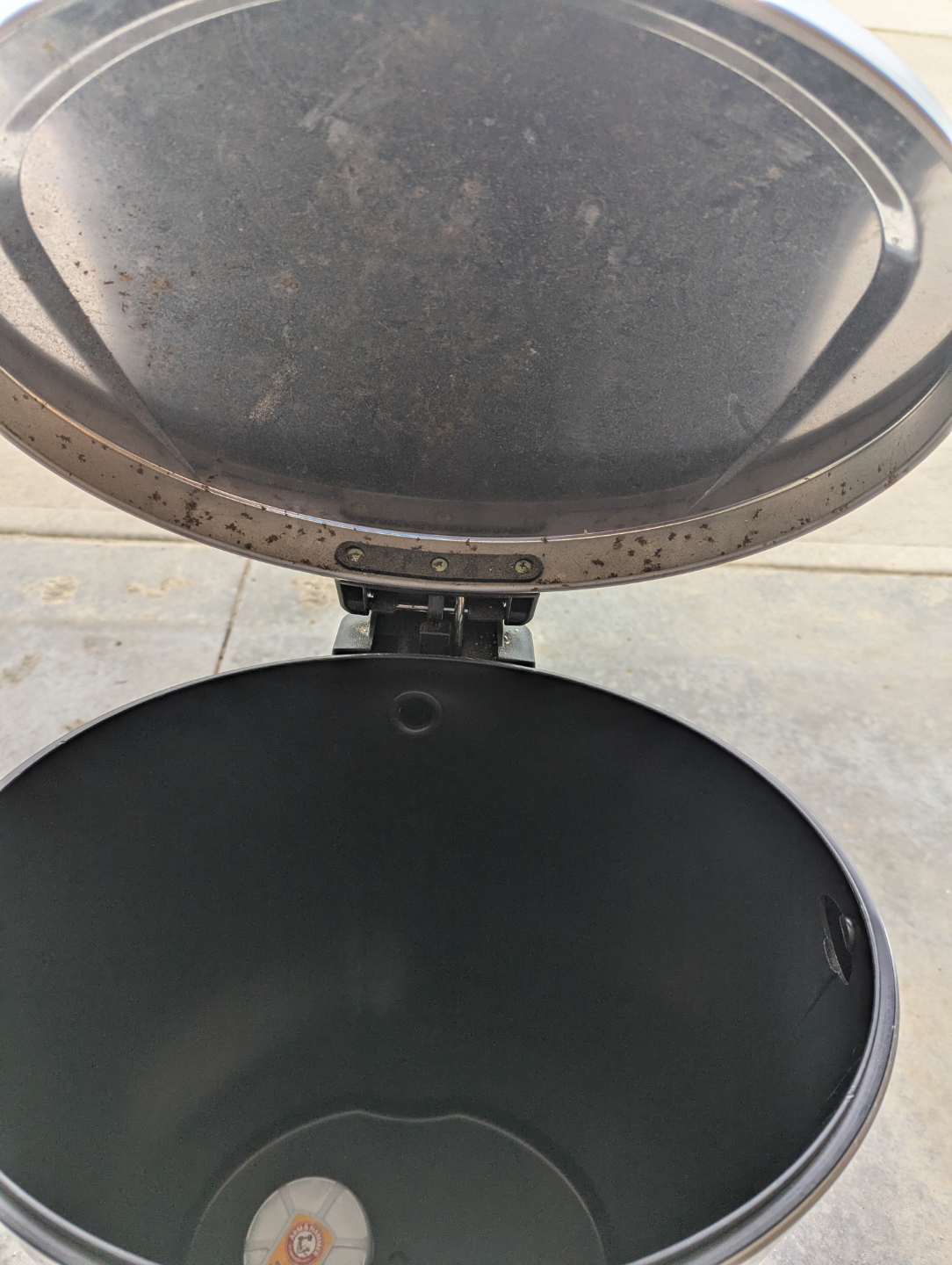 Stainless Steel Step Trash Can 💚 - photo 2