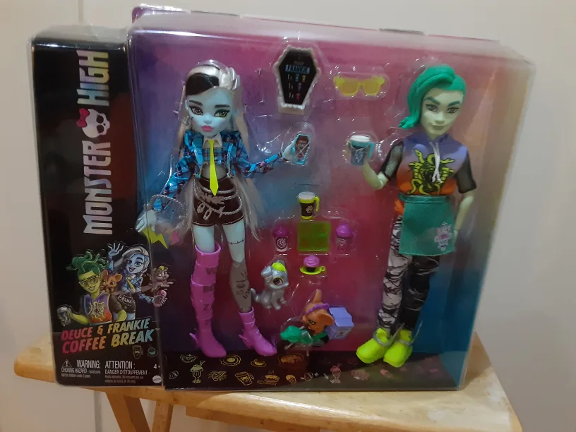 Monster High Coffee Break Frankie Stein & Deuce Gorgon Doll Set image indicator(3)