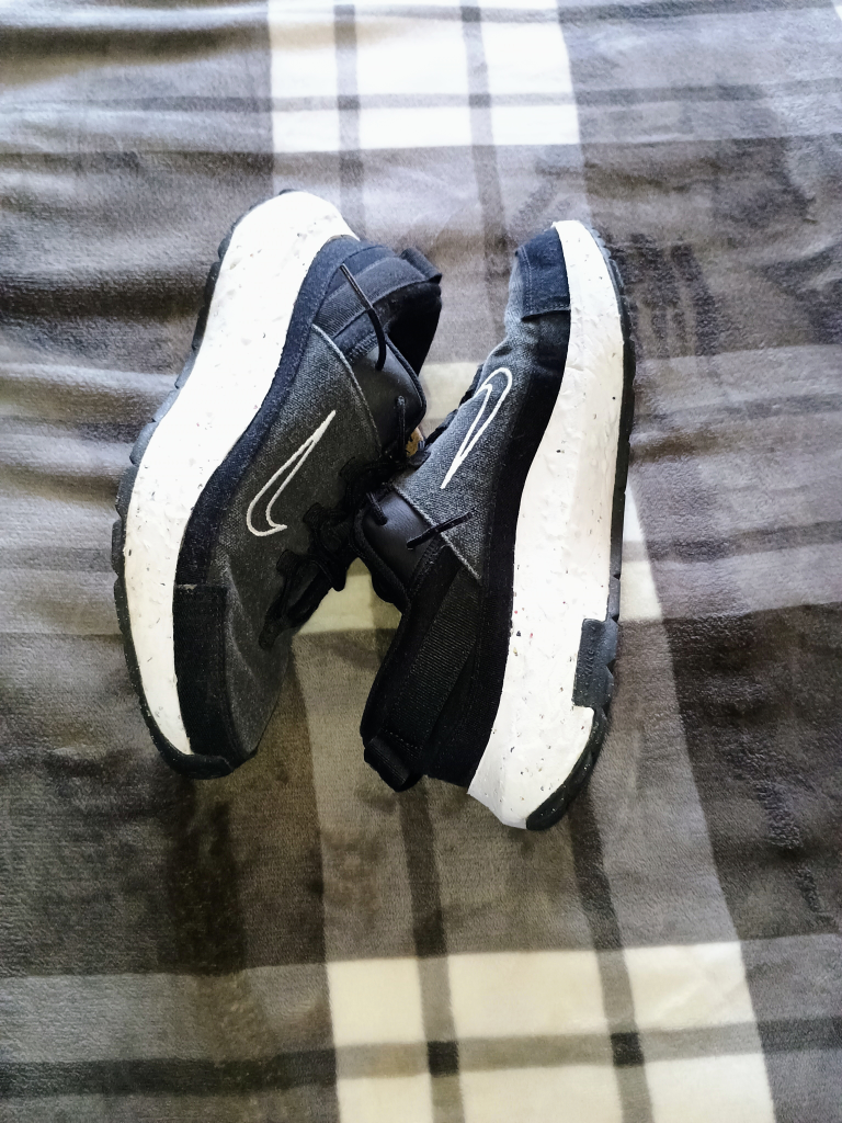 Nike Renew Run Trainers