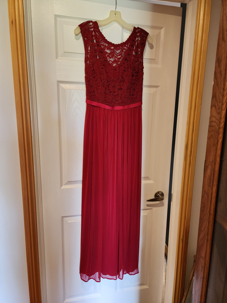 David's Bridal red Bridesmaid Dress Size 4