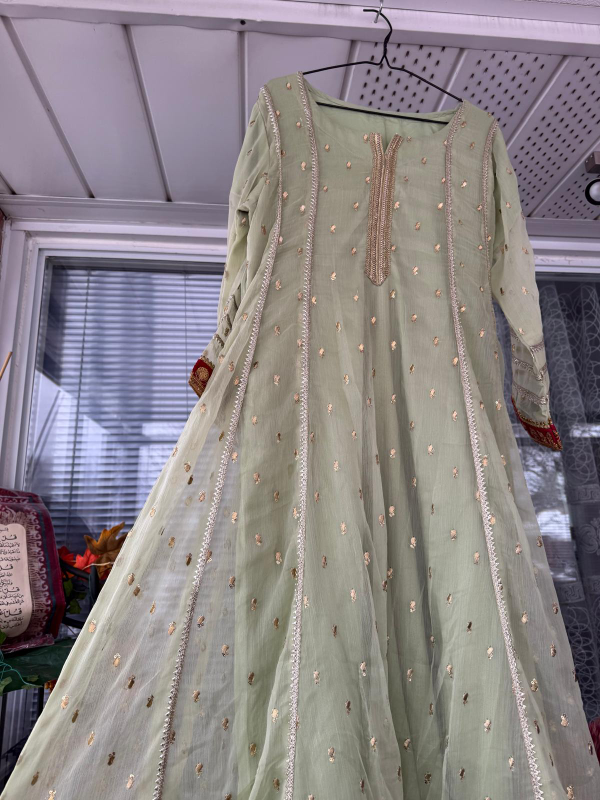 Beautiful embroidered Shalwar Kameez - Various colours