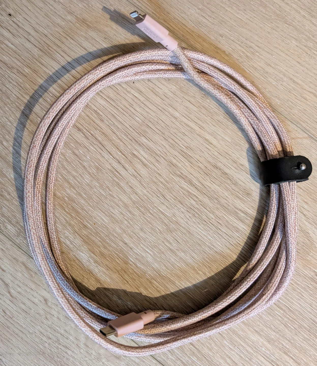 Native Union Charging Cable image indicator(4)