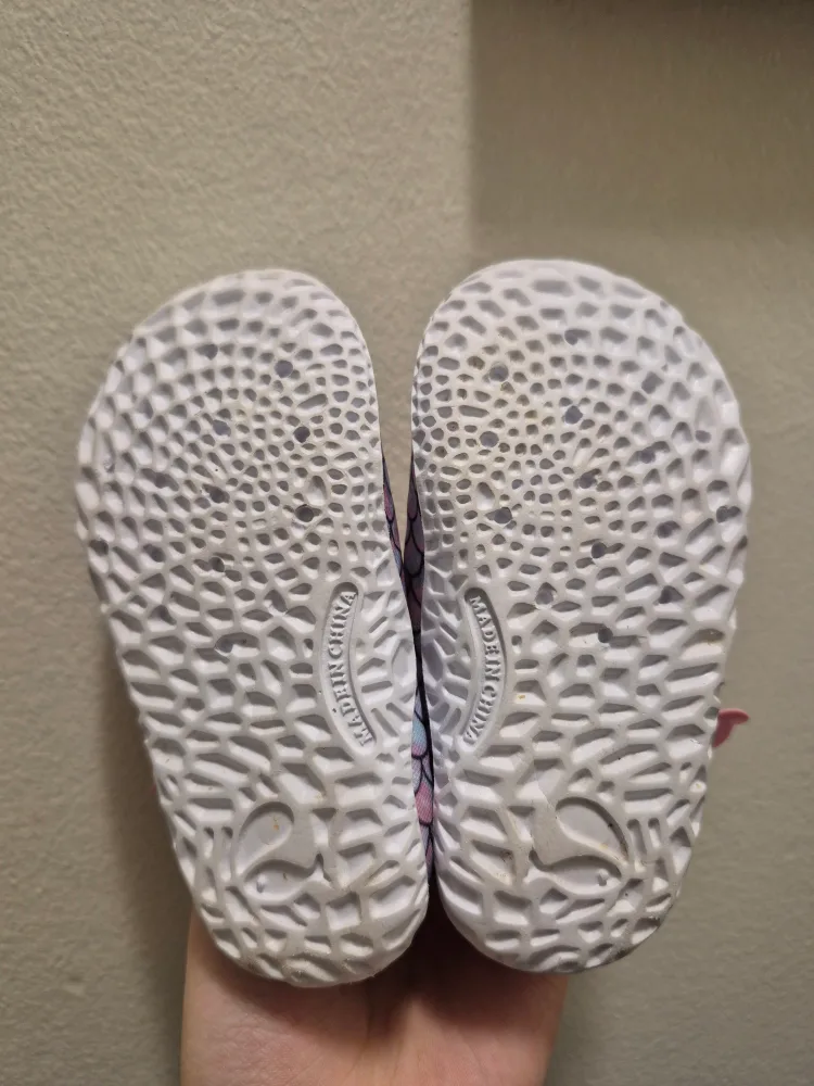 Toddler Mermaid Water Shoes Size 4 image indicator(2)