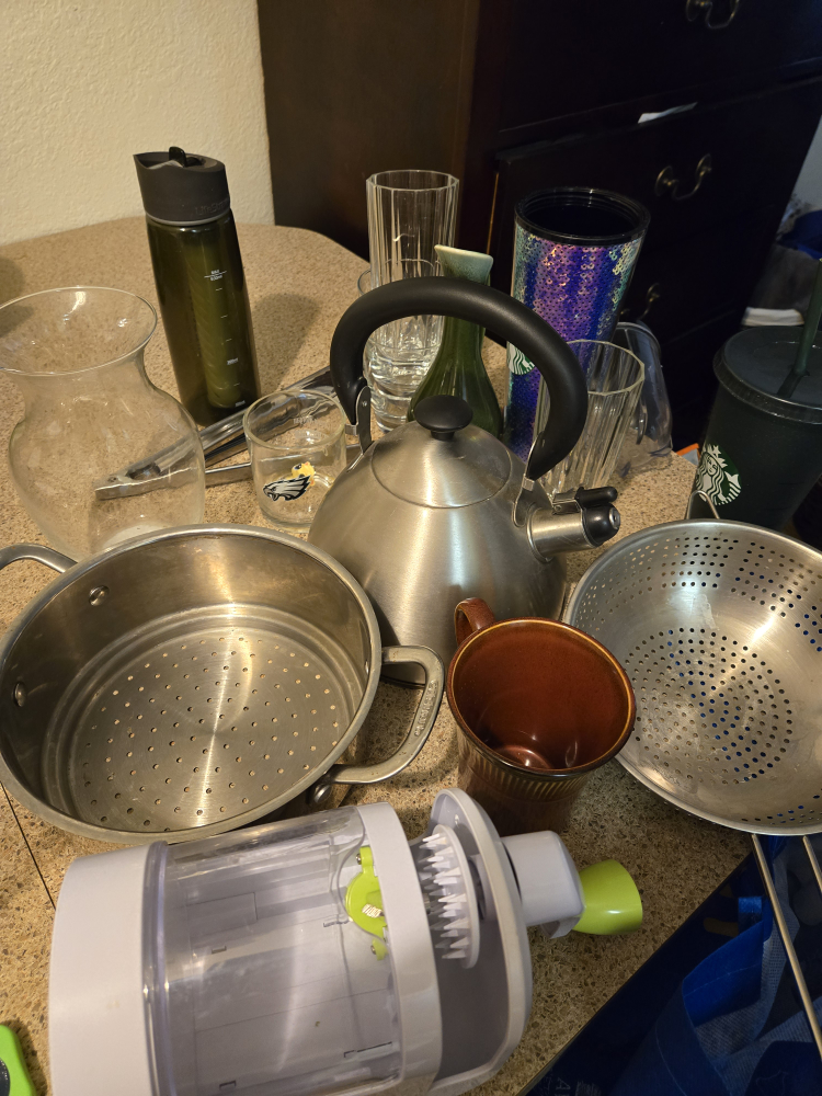 Kitchen Items Bundle: Kettle, Cookware, Mugs & More!