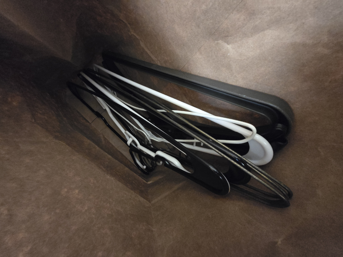 💚 Bundle of Clothes Hangers