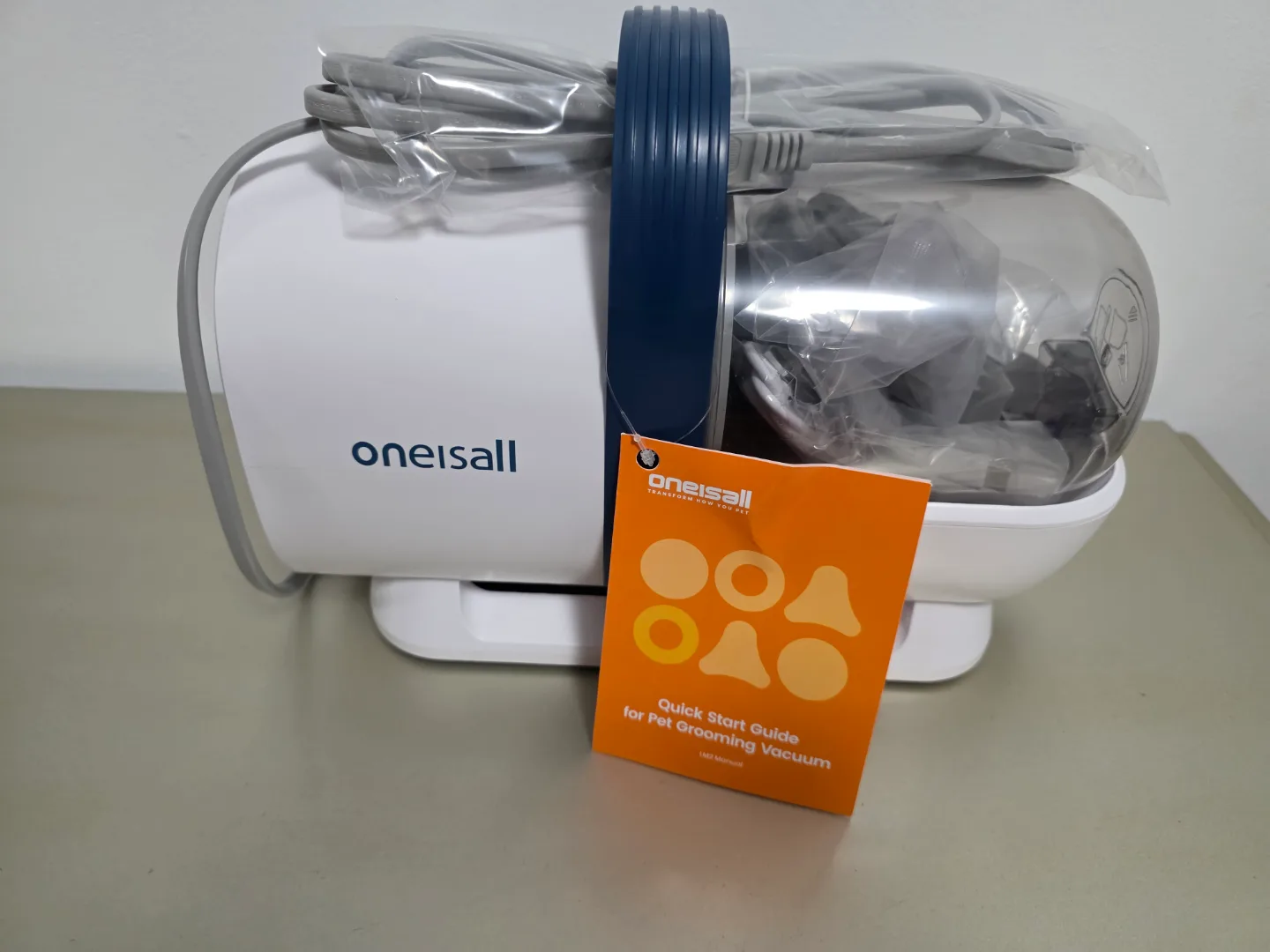 Oneisall Pet Grooming Vacuum - New in Box image indicator(2)