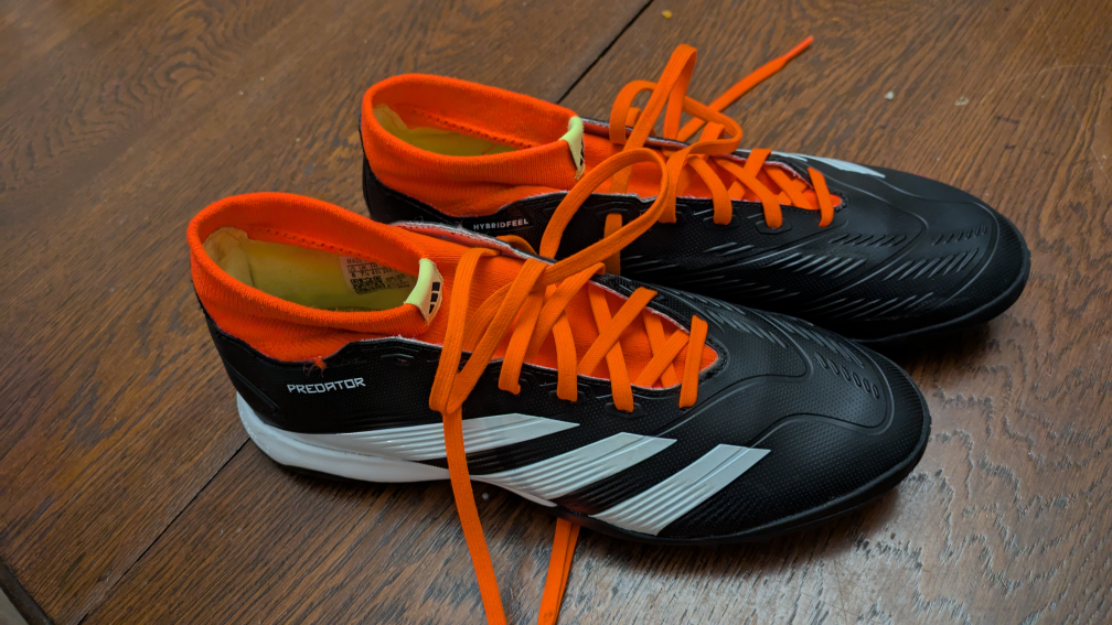Adidas Predator Football Boots - Size 8 💚