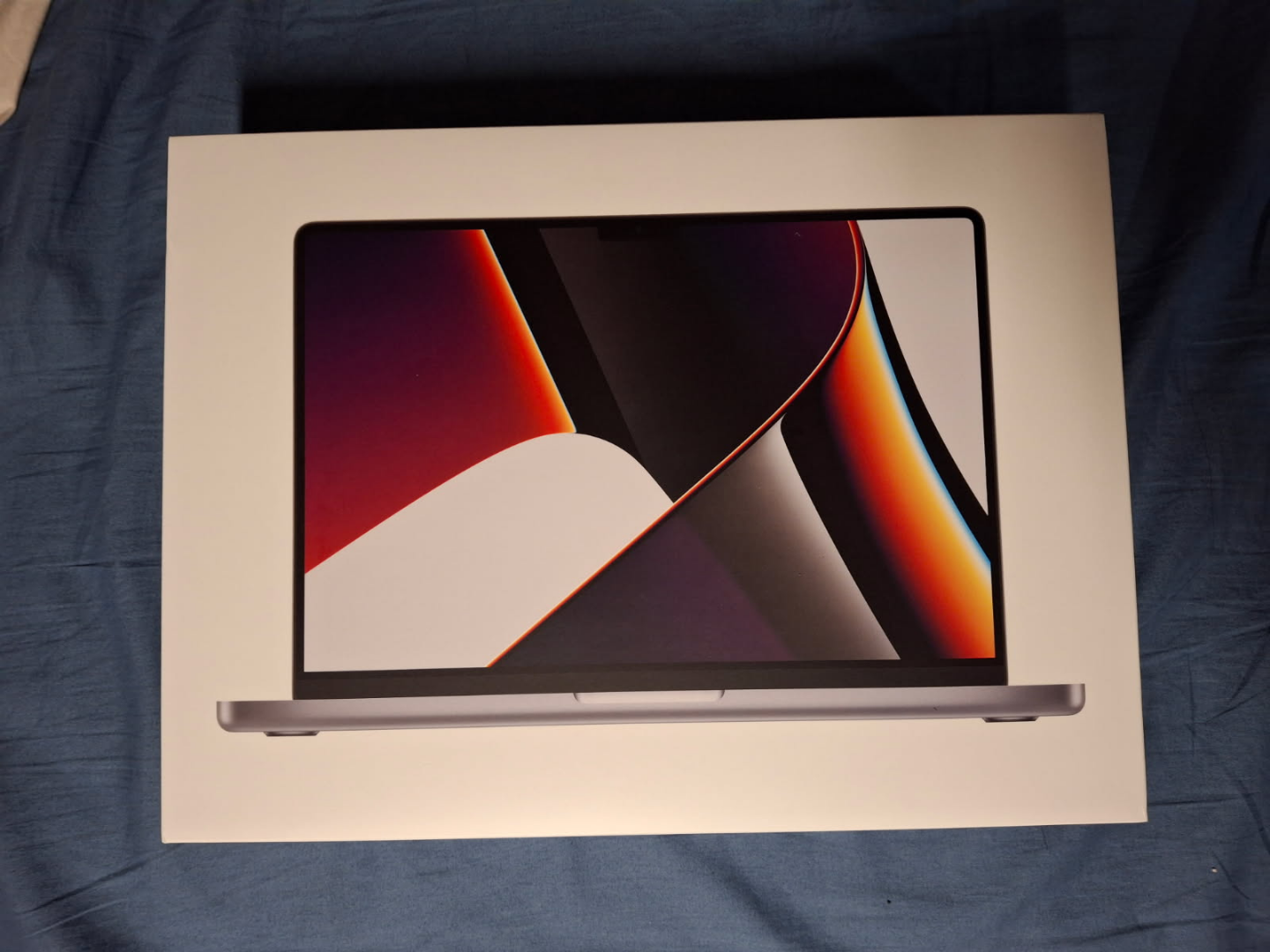 New Apple MacBook Pro Box Only