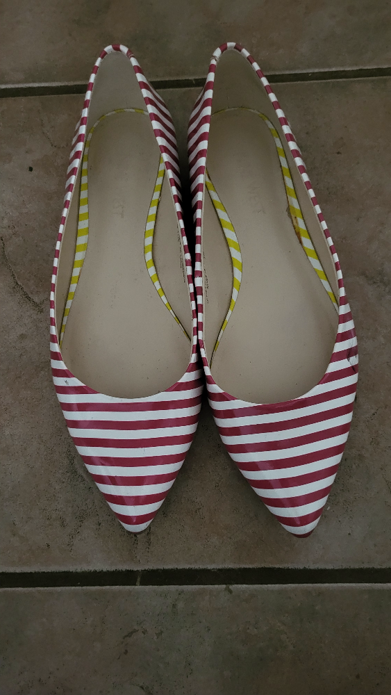 Women's Red and White Striped Pointed-Toe Flats Size 6.5/M