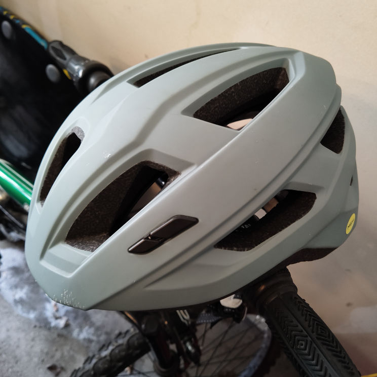 Pre-owned Giro FreeTown MIPS Bike Helmet - Size M - Grey