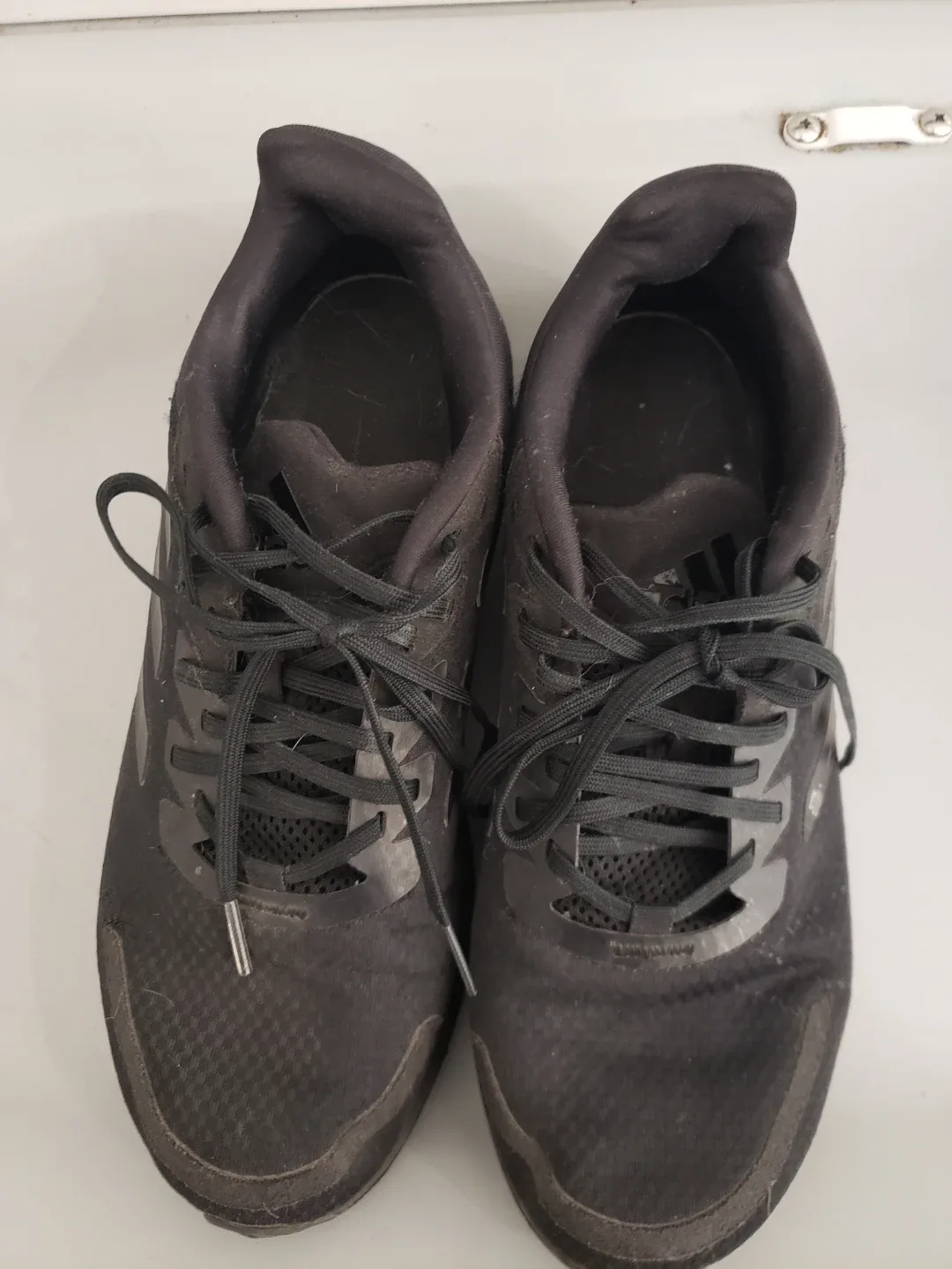 Adidas Men's Size 10 Running Shoes thumbnail