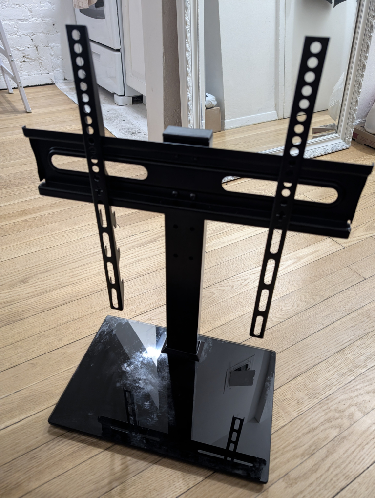 Short TV stand with adjustable height - photo 2
