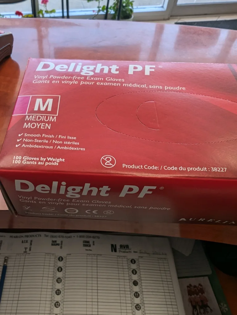 Aurelia Delight PF Vinyl Powder-Free Exam Gloves - Medium image indicator(9)