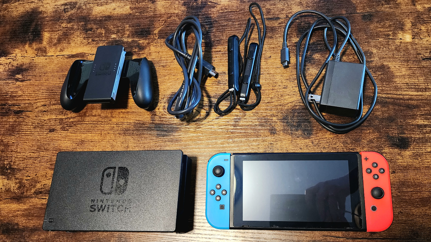 V2 Nintendo Switch Console in the box bundle - photo 2