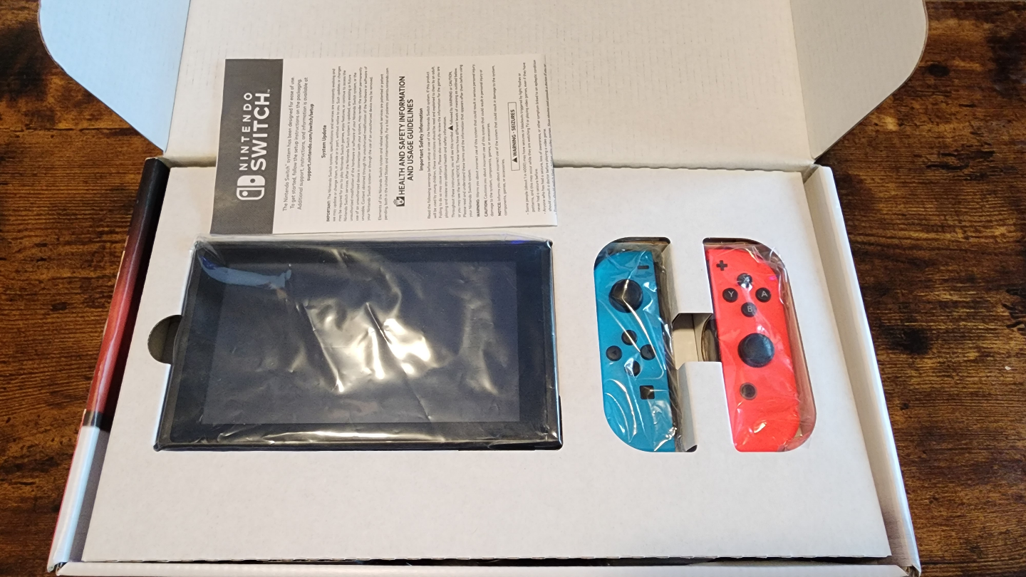 V2 Nintendo Switch Console in the box bundle - photo 5