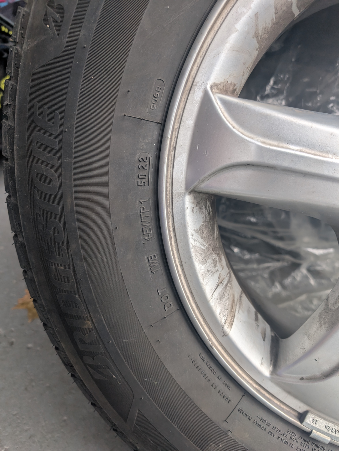 Bridgestone Blizzak WS80 Winter Tires on Hyundai Alloy Rims - photo 3