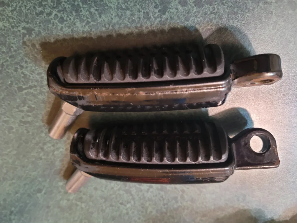 Harley Davidson Motorcycle Foot Pegs image indicator(4)