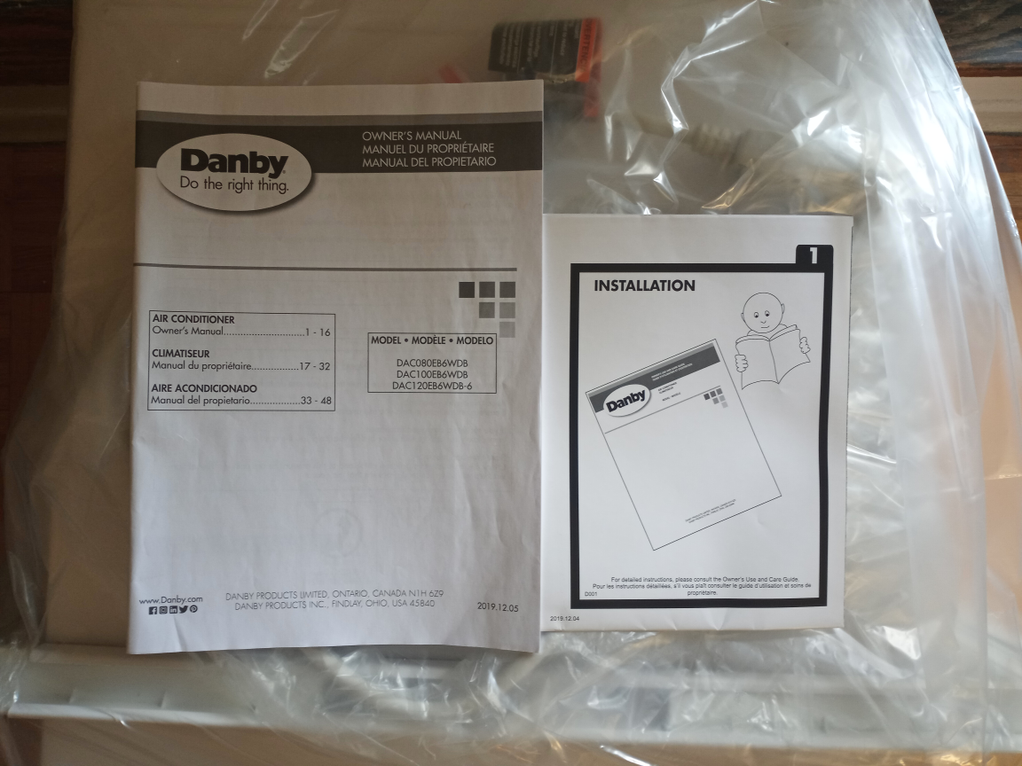 Danby window air conditioner, 12000 BTU, with cover - photo 3