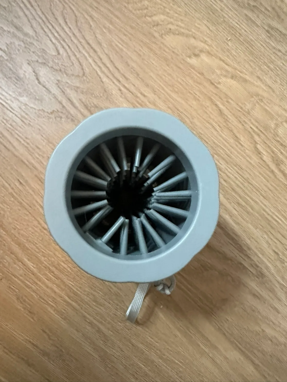 Medium size dog paw cleaner image indicator(2)