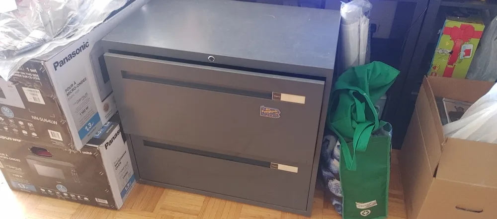 Two-Drawer Metal Filing Cabinet image indicator(3)