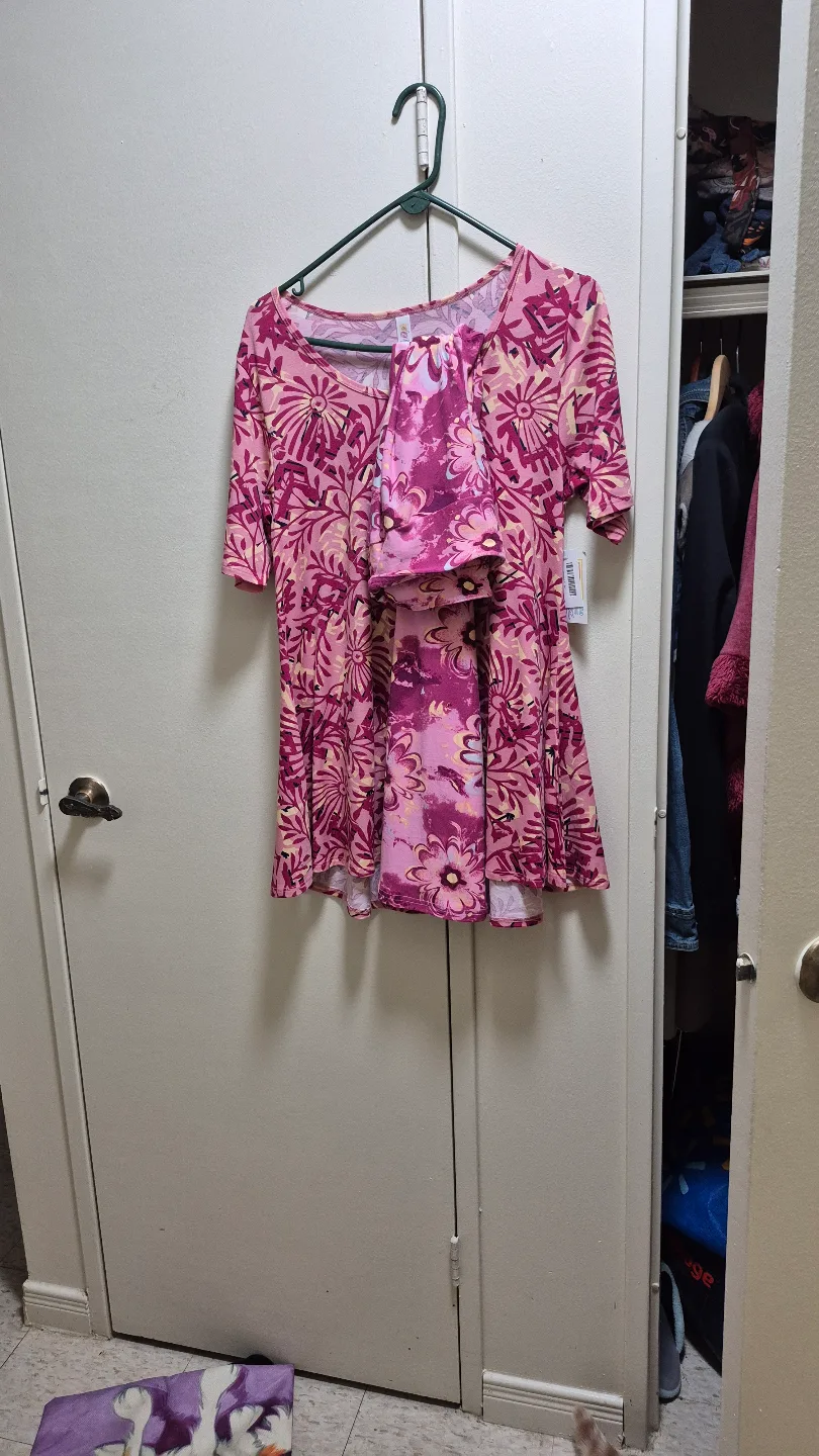 LuLaRoe perfect t  & Leggings wide leg  Set - Pink Floral thumbnail