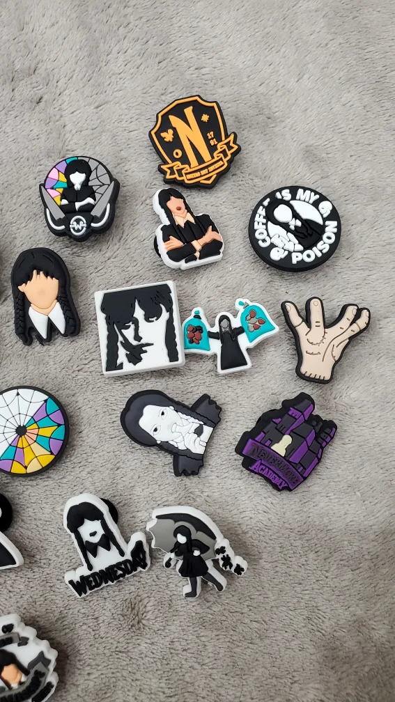 Wednesday Addams Jibbitz Charms 20 pcs image indicator(5)