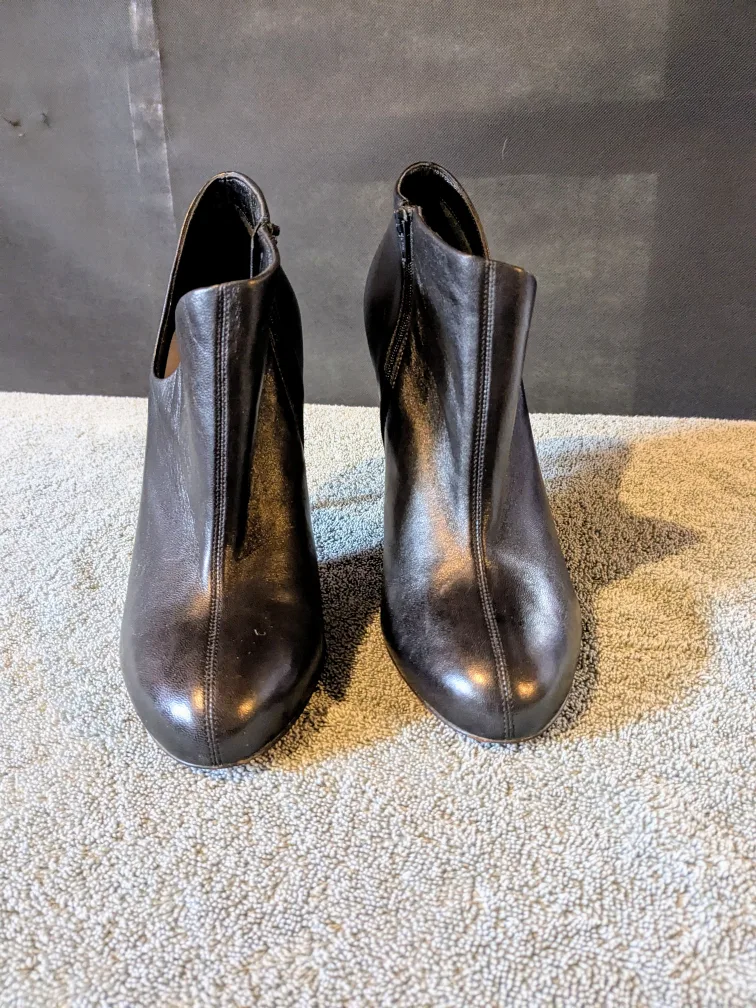 Christian Louboutin Black Leather Ankle Boots image indicator(3)