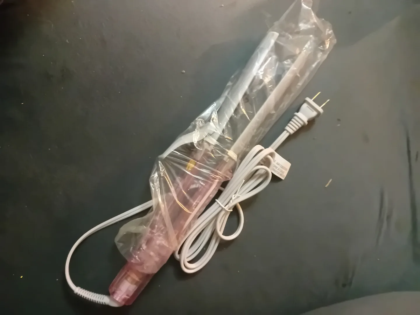 New Quo Pink Curling Iron