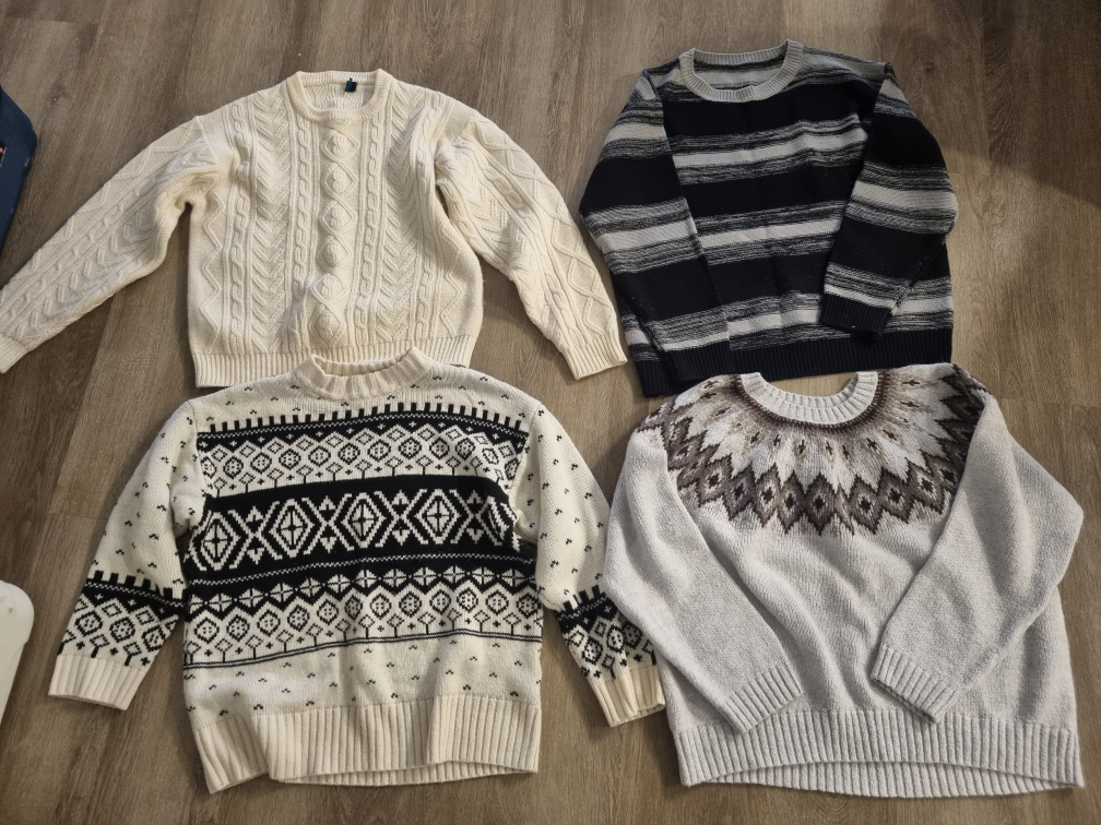*BUNDLE* Four Crewneck Knit Sweaters