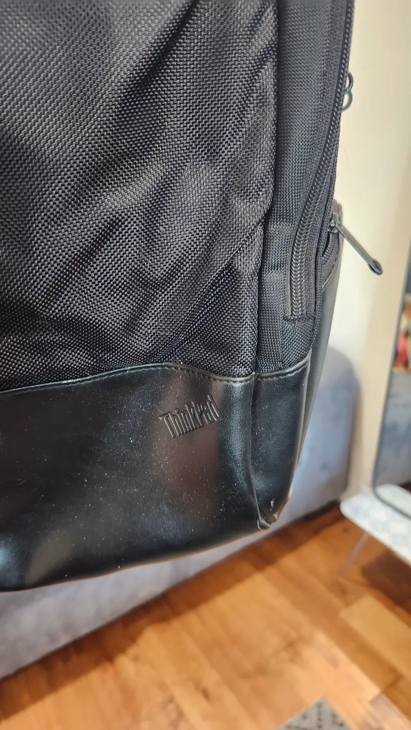 ThinkPad Black laptop Backpack image indicator(3)