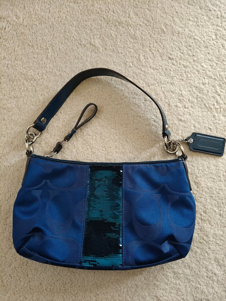 Coach Blue Sequined Shoulder Bag - photo 2