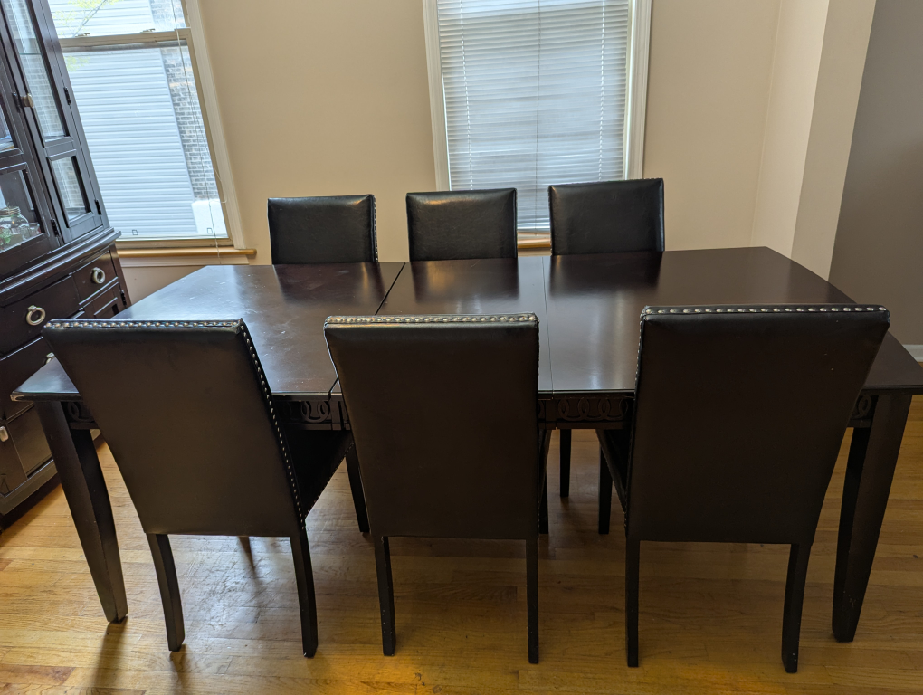 Dining table with 6 chairs. - photo 3