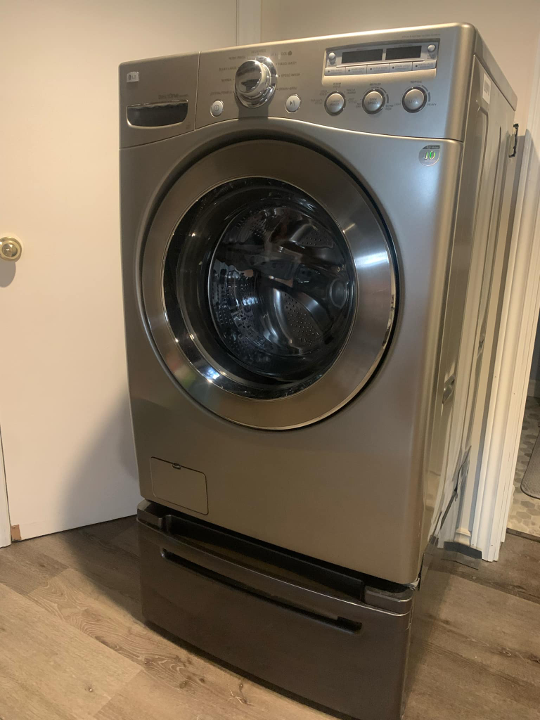 LG Direct Drive Front Load Washer - photo 4