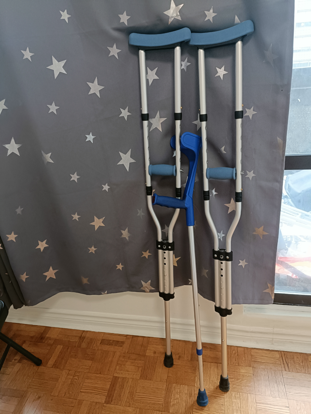 Pair of Adjustable Crutches & Forearm Crutch