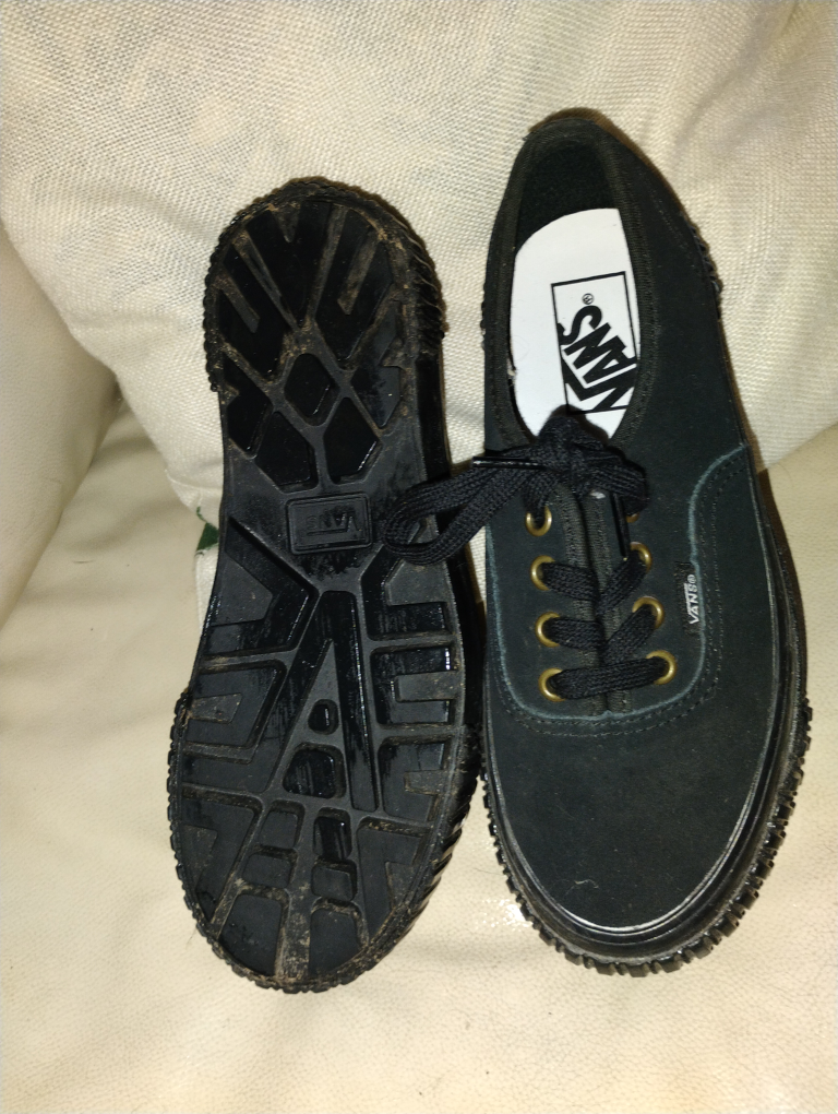 Vans Unisex Black Skate Shoes - Size 4 UK - photo 3