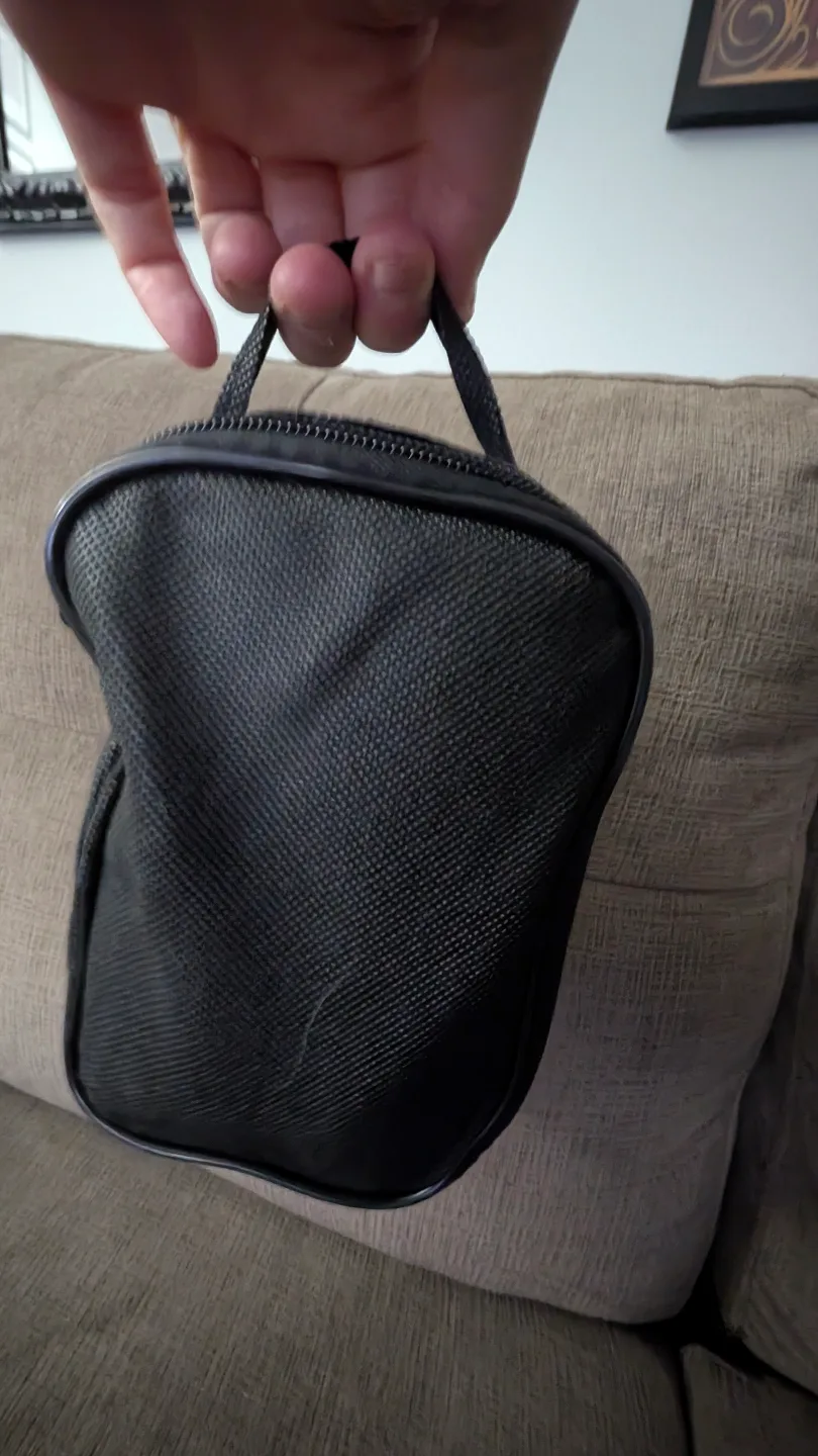 LifeSource Upper Arm Blood Pressure Monitor with Carrying Case image indicator(4)