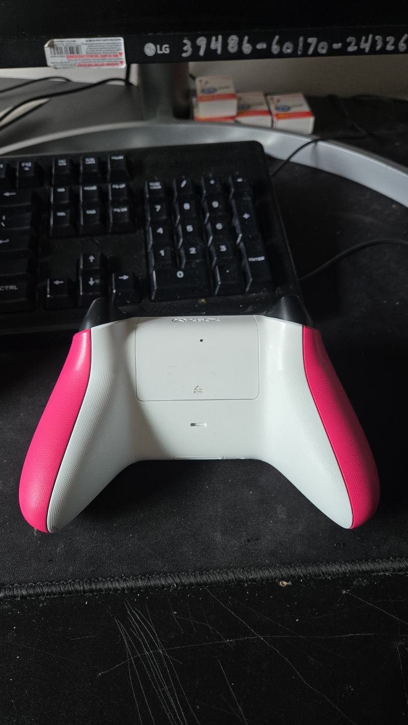 Pink Xbox Wireless Controller - photo 2