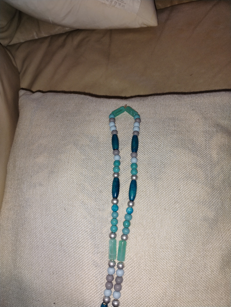 Beaded necklace with deer pendant - photo 3