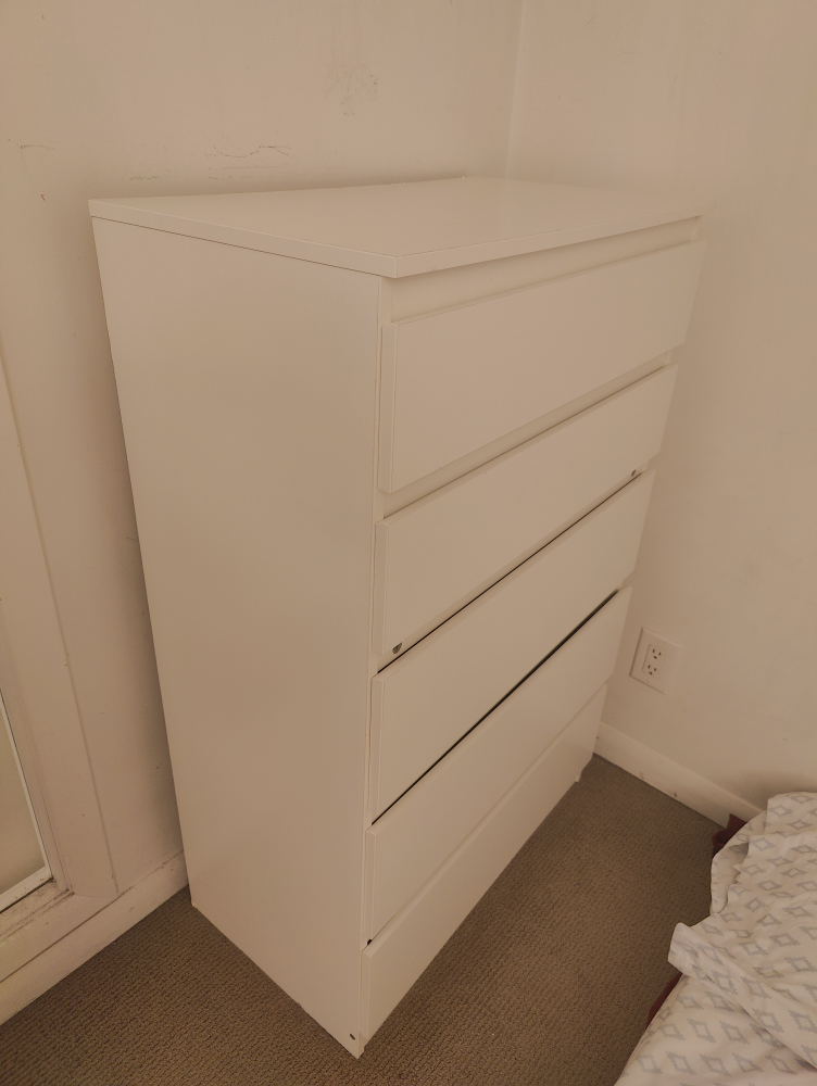 IKEA 5 DRAWERS DRESSER