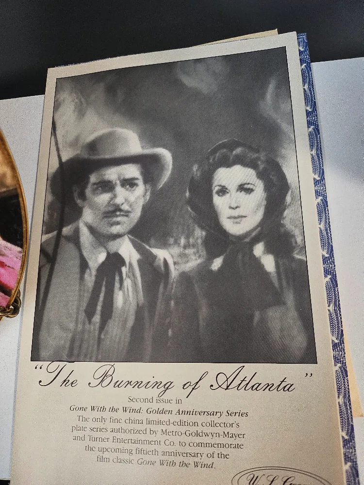 2 Gone With The Wind Collector Plates with COA image indicator(2)