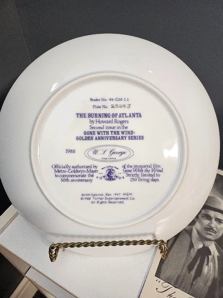 2 Gone With The Wind Collector Plates with COA image indicator(3)