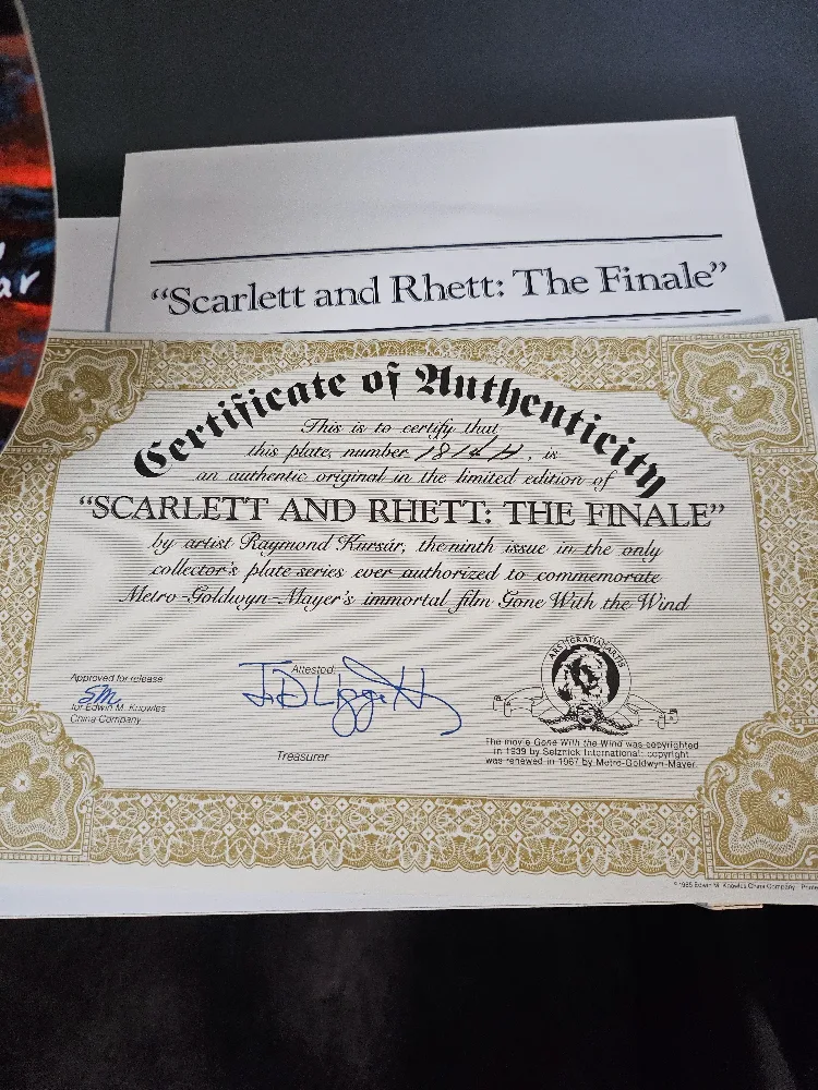 2 Gone With The Wind Collector Plates with COA image indicator(5)