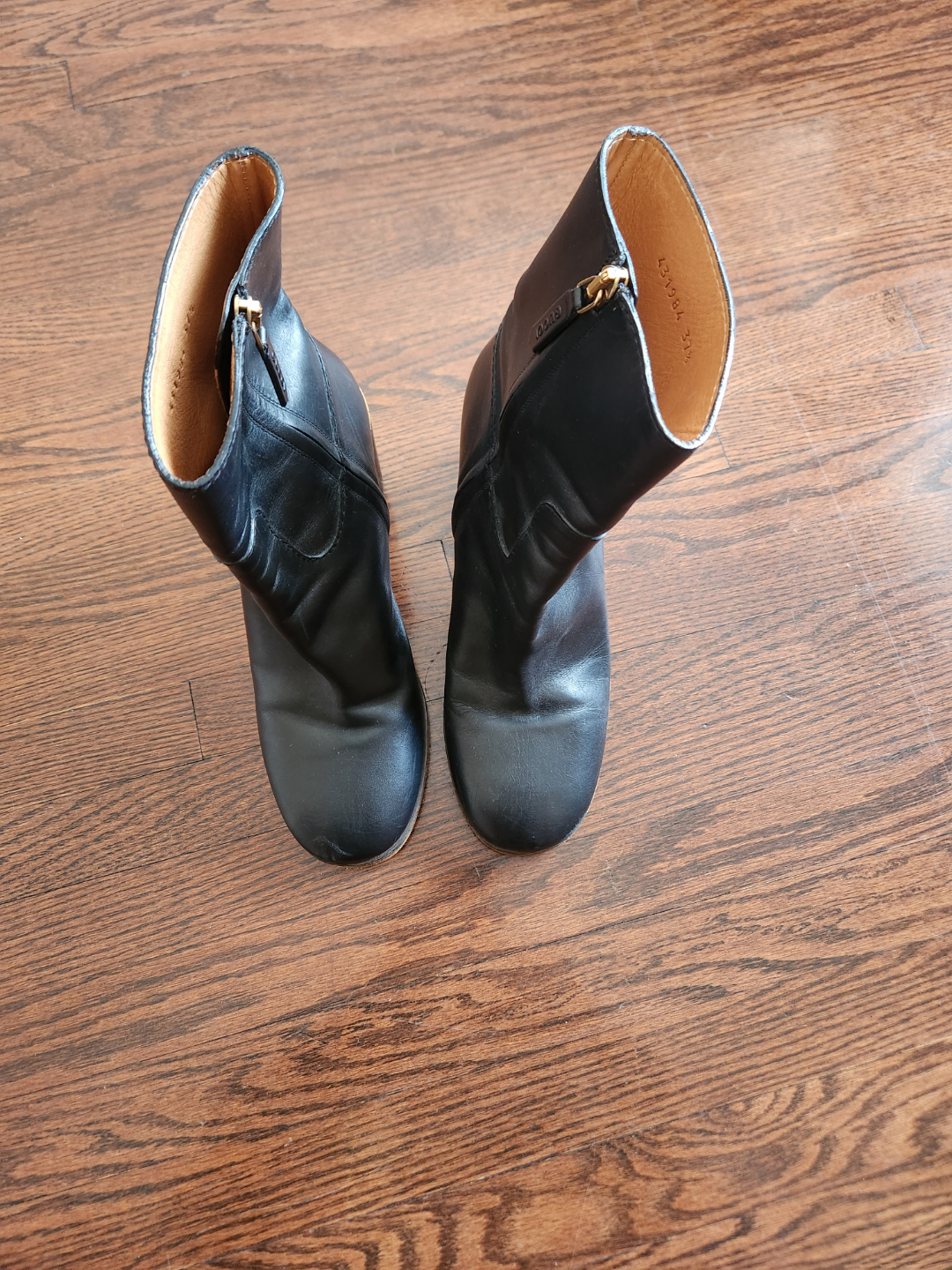 Gucci Black Leather Ankle Boots - Size 37 - photo 2