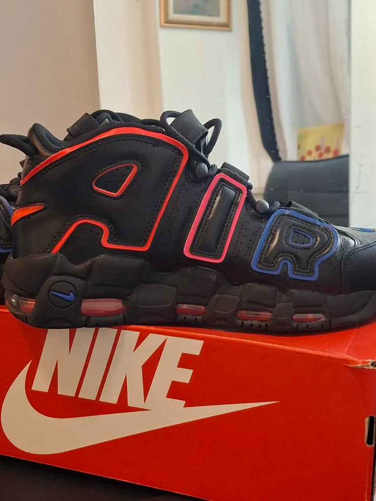 Nike Air More Uptempo size 8 image indicator(3)